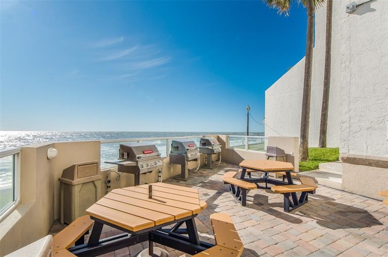 Photo 34 of 48 - 450 S Gulfview Blvd #1102, Clearwater Beach, FL 33767