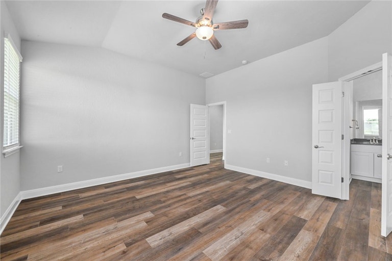 Photo 15 of 27 - 21802 McAllister Cir, Leander, TX 78645