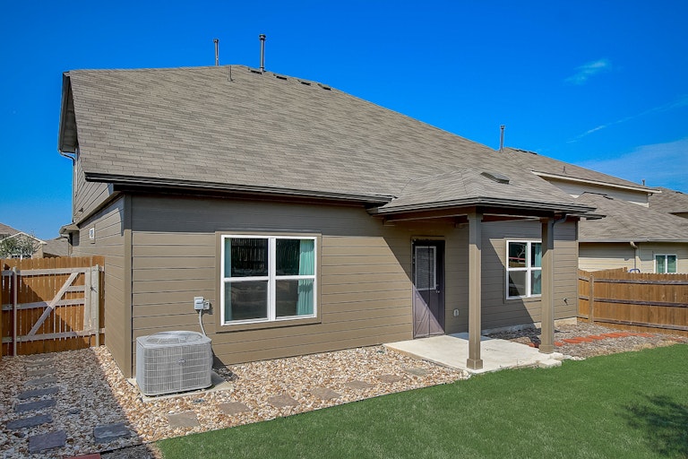 Photo 9 of 43 - 7004 Branrust Dr, Austin, TX 78744