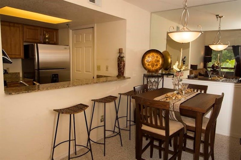 Photo 6 of 25 - 10263 Gandy Blvd N #614, Saint Petersburg, FL 33702