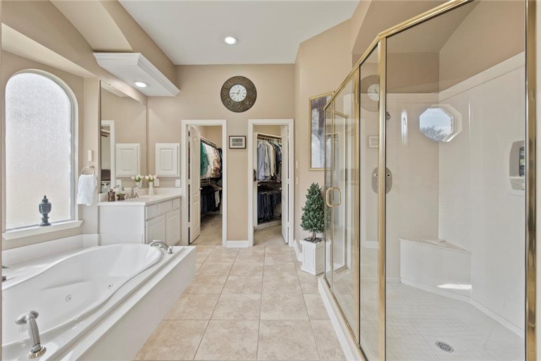Photo 22 of 46 - 7006 Monarch Lake Ln, Katy, TX 77494