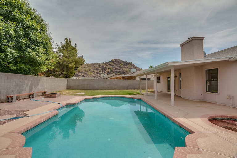Photo 5 of 34 - 3014 W Daley Ln, Phoenix, AZ 85027