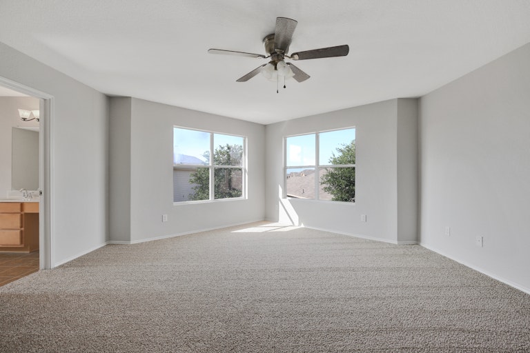 Photo 30 of 38 - 4909 Blue Top Dr, Fort Worth, TX 76179