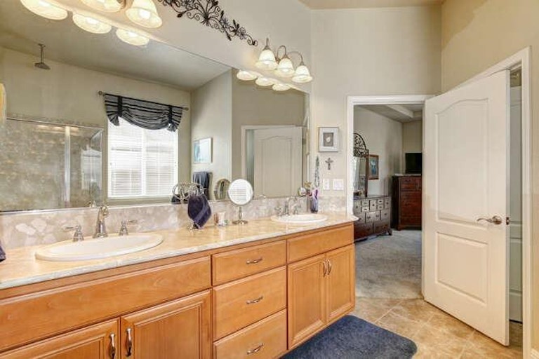 Photo 23 of 37 - 3469 Listan Way, Rancho Cordova, CA 95670