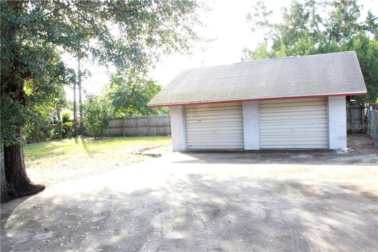 Photo 5 of 24 - 5618 Riordan Way, Orlando, FL 32808