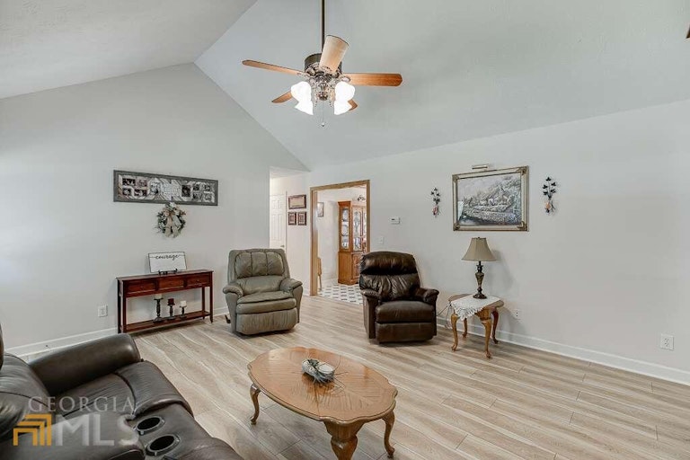 Photo 7 of 36 - 6483 Wildwood Trl, Flowery Branch, GA 30542