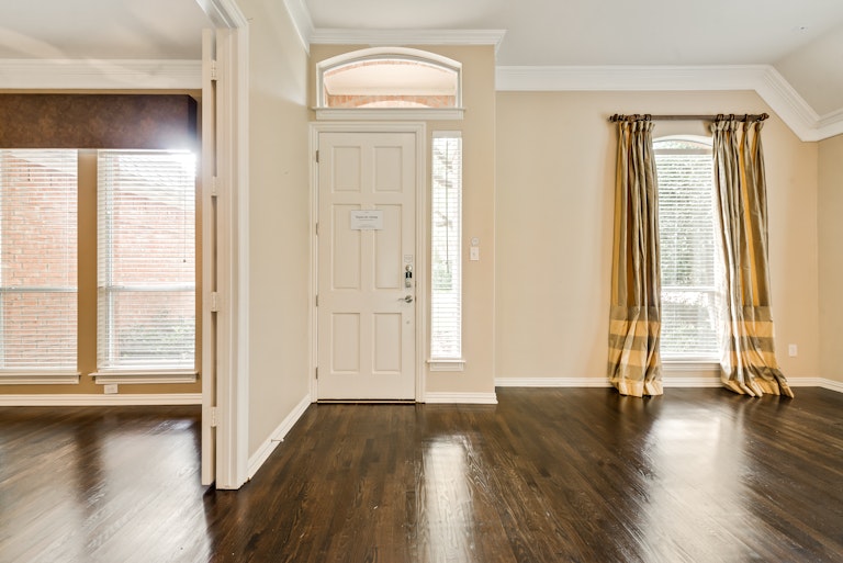 Photo 8 of 27 - 212 Hollywood Dr, Coppell, TX 75019