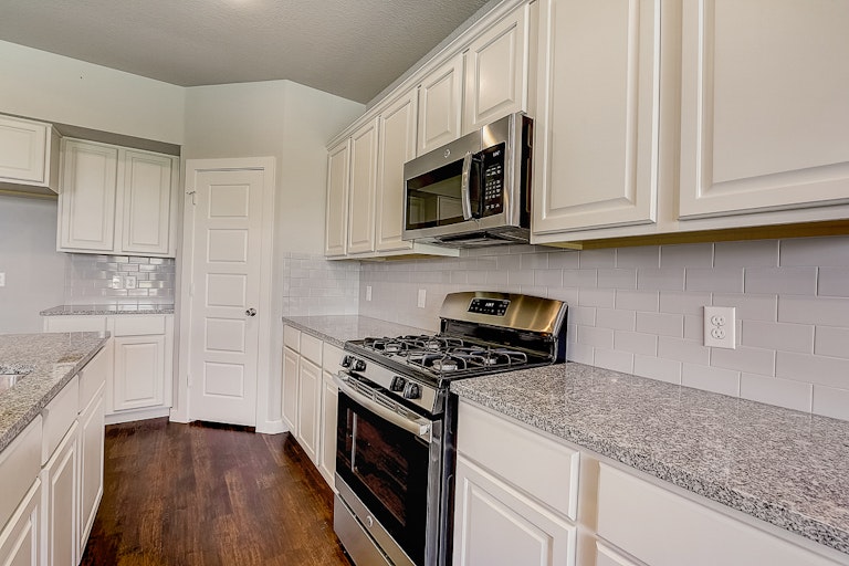 Photo 30 of 42 - 1316 Carlsbad Dr, Forney, TX 75126