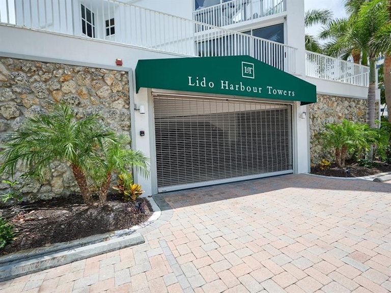 Photo 34 of 58 - 1770 Benjamin Franklin Dr #503, Sarasota, FL 34236