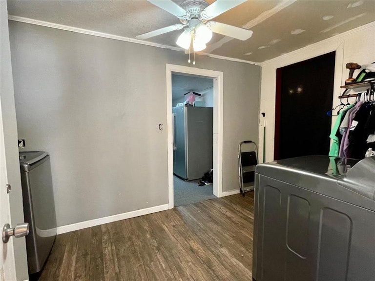 Photo 19 of 26 - 131 N Roe St, Fort Worth, TX 76108