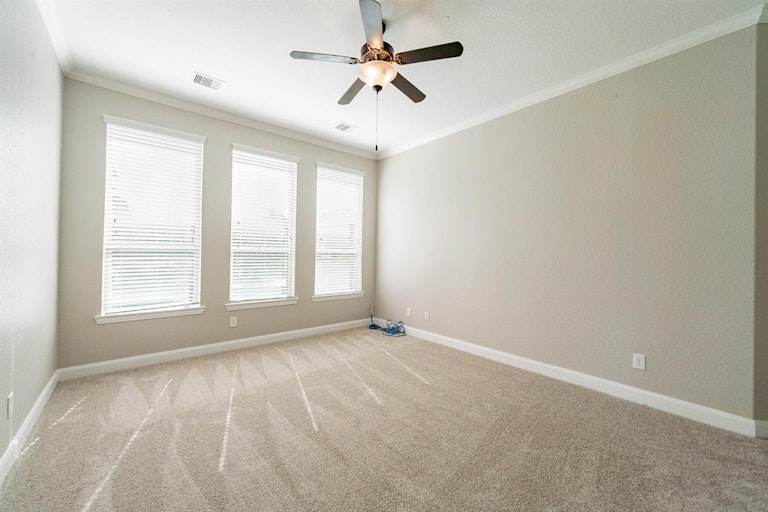Photo 24 of 43 - 91 Hearthshire Cir, Magnolia, TX 77354