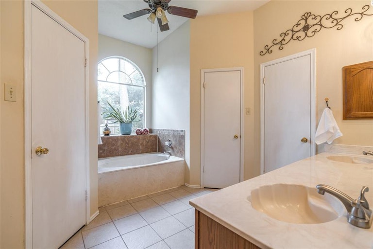 Photo 18 of 25 - 25018 Aughton Dr, Spring, TX 77389