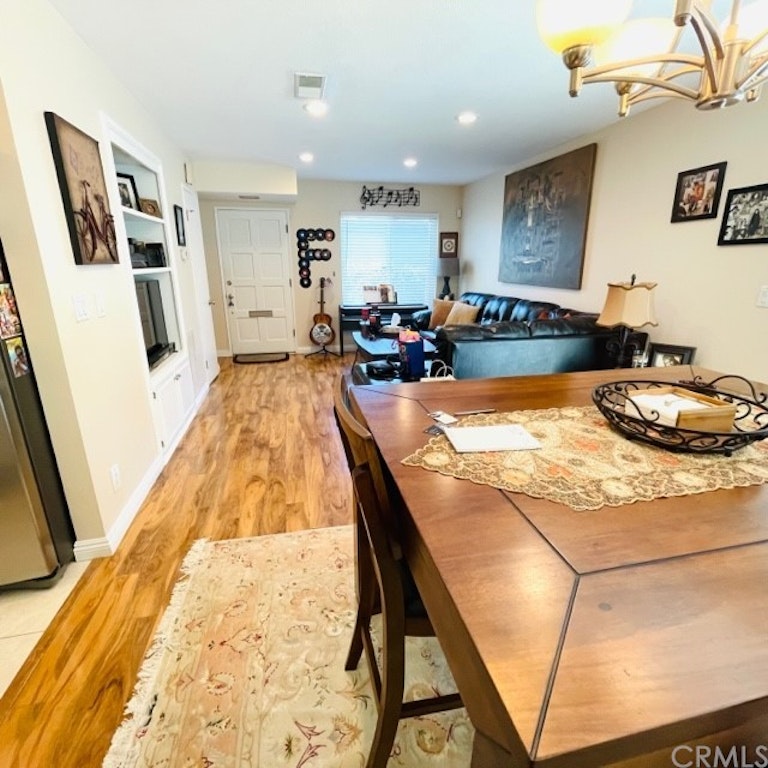Photo 4 of 24 - 267 S Camino De Naranjas, Anaheim, CA 92807