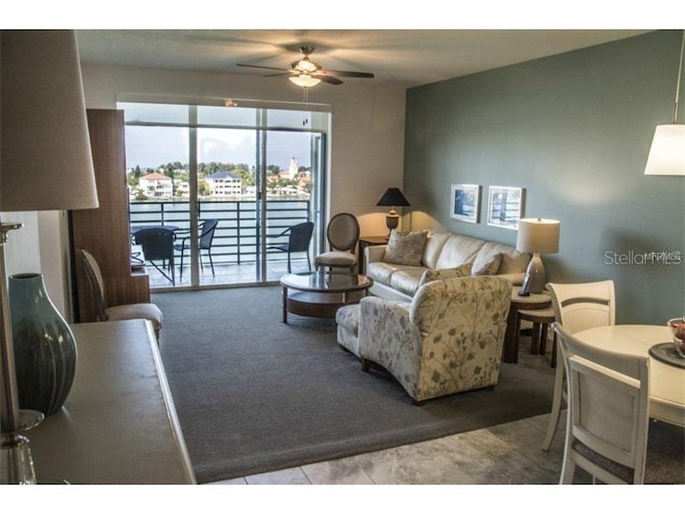 Photo 3 of 25 - 7892 Sailboat Key Blvd S #505, South Pasadena, FL 33707