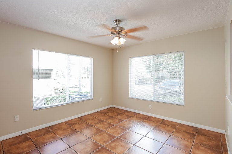 Photo 10 of 25 - 12917 Jessup Watch Pl, Riverview, FL 33579