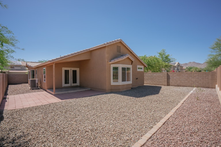 Photo 5 of 26 - 953 S 242nd Dr, Buckeye, AZ 85326