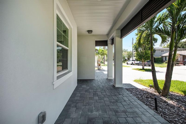 Photo 5 of 33 - 3718 W San Pedro St, Tampa, FL 33629