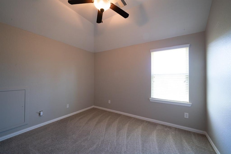 Photo 37 of 43 - 91 Hearthshire Cir, Magnolia, TX 77354