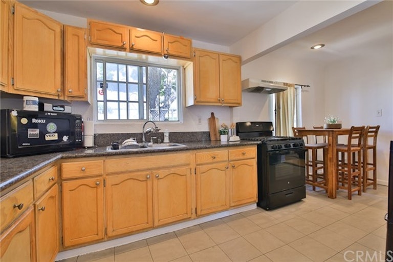 Photo 22 of 31 - 601 W 108th St, Los Angeles, CA 90044