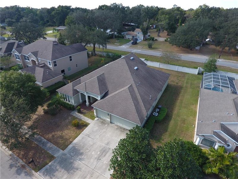Photo 18 of 25 - 307 Carriage Oak Pl, Seffner, FL 33584