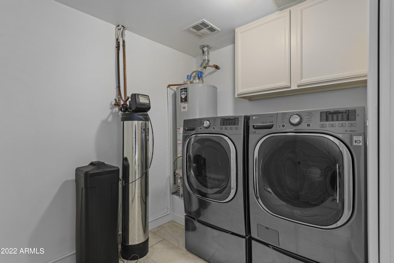 Photo 28 of 38 - 4401 E Montecito Ave, Phoenix, AZ 85018