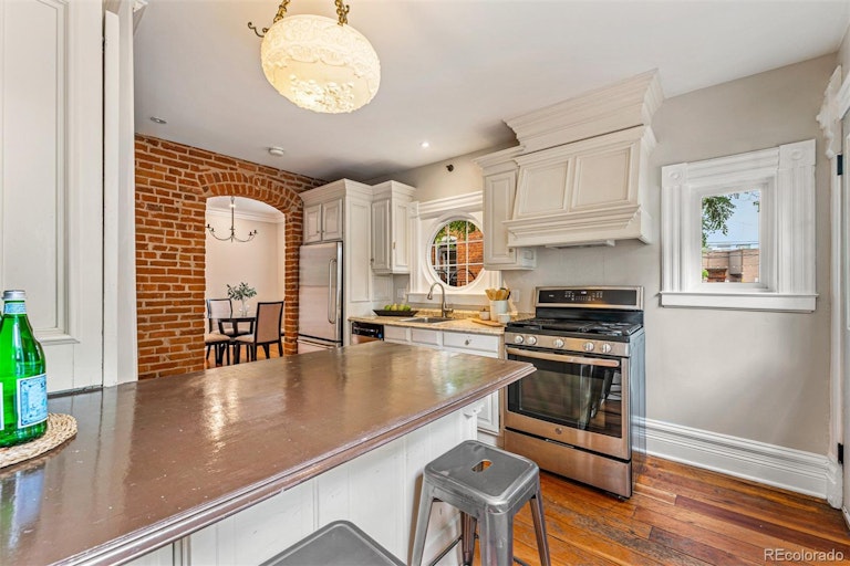 Photo 13 of 40 - 2917 Glenarm Pl, Denver, CO 80205