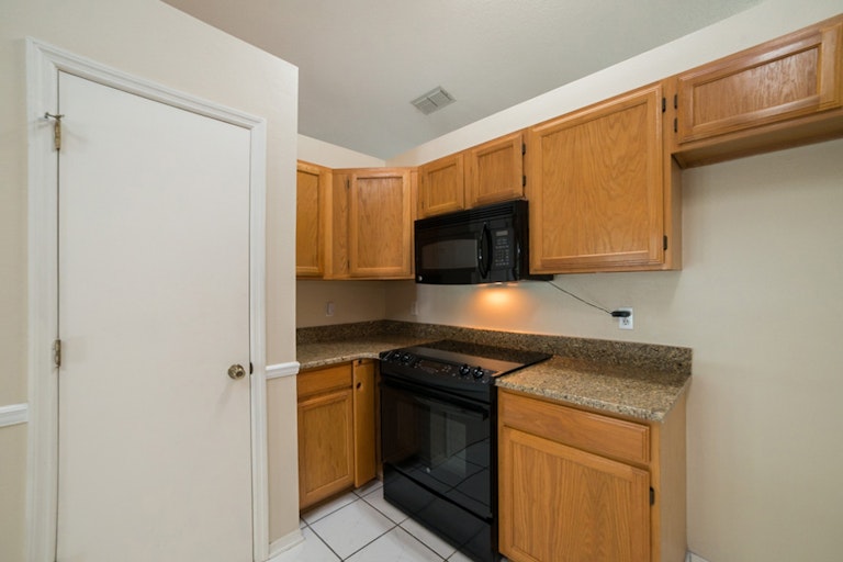 Photo 6 of 22 - 8708 Black Creek Blvd, Orlando, FL 32829