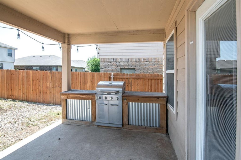 Photo 30 of 34 - 6040 Saddle Flap Dr, Fort Worth, TX 76179