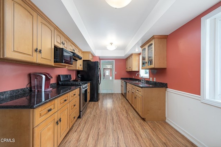 Photo 6 of 36 - 18681 Spaulding Ave, Santa Ana, CA 92705