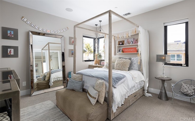 Photo 22 of 37 - 404 10th St, Huntington Beach, CA 92648