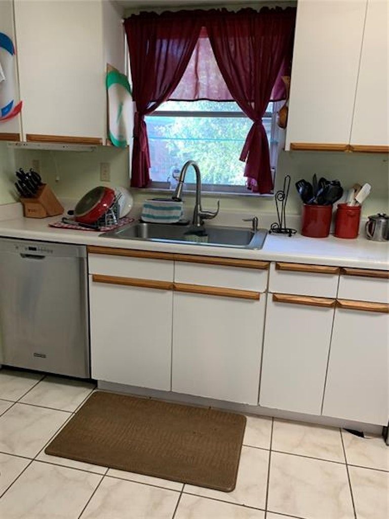 Photo 23 of 35 - 1618 Whithorn Pl, Palm Harbor, FL 34684