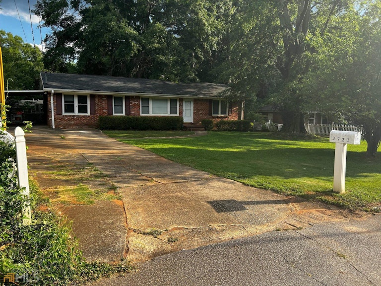 Photo 1 of 13 - 3721 Del Rio Ter, Decatur, GA 30032