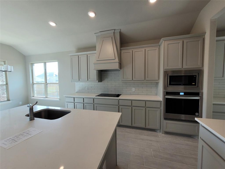 Photo 8 of 17 - 701 Alaina Dr, Desoto, TX 75115