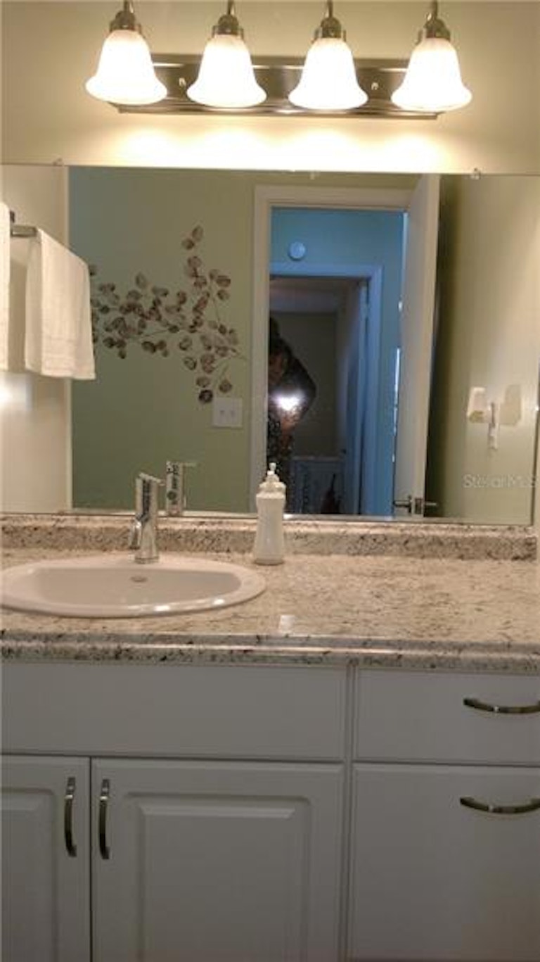 Photo 10 of 21 - 5521 80th St N #512, Saint Petersburg, FL 33709
