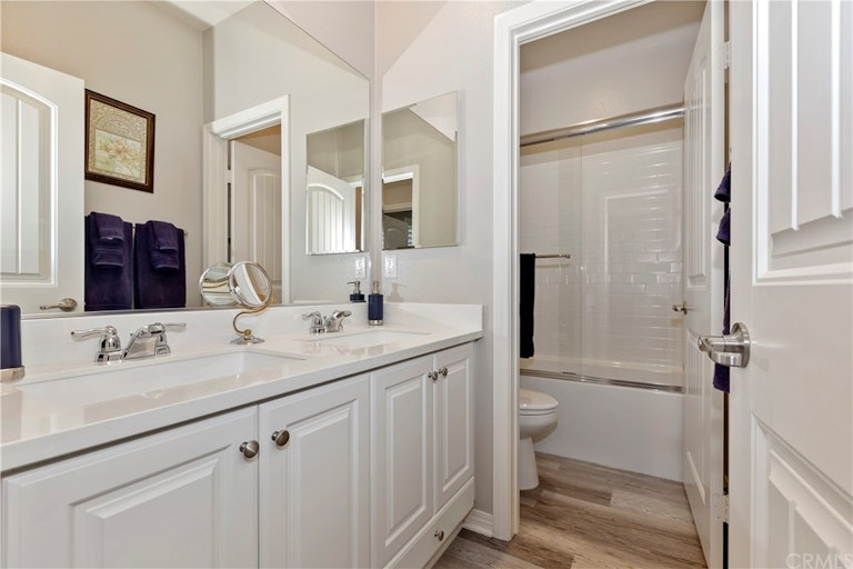 Photo 34 of 50 - 5120 Armendarez Ln, Fontana, CA 92336