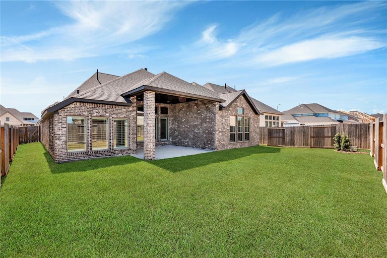 Photo 31 of 38 - 28810 Creekside Bend Dr, Fulshear, TX 77441
