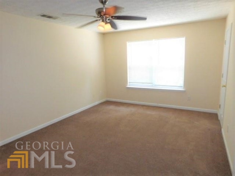 Photo 17 of 22 - 1742 Campbell Ives Ct, Lawrenceville, GA 30045