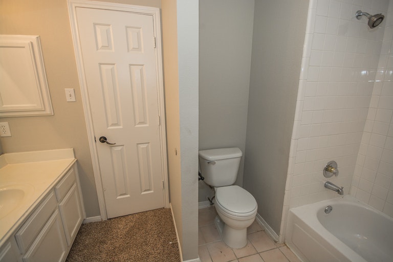 Photo 39 of 44 - 2712 Summerwood Ct, McKinney, TX 75072
