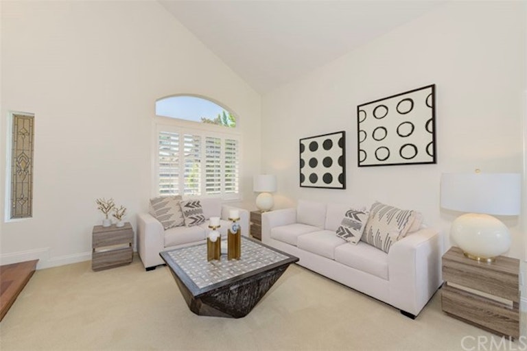 Photo 7 of 50 - 28561 Camelback Rd, Trabuco Canyon, CA 92679