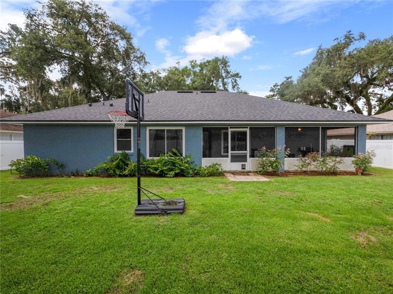 Photo 34 of 41 - 304 E Drew St, Plant City, FL 33563