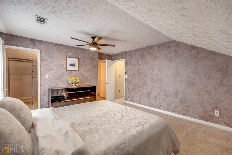 Photo 30 of 66 - 2859 Quinbery Dr, Snellville, GA 30039
