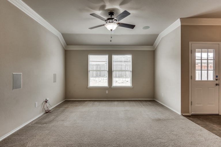 Photo 3 of 21 - 2108 Meadow View Dr, Princeton, TX 75407