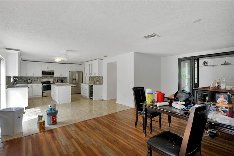 Photo 14 of 34 - 1975 Alambra Cir, Apopka, FL 32703