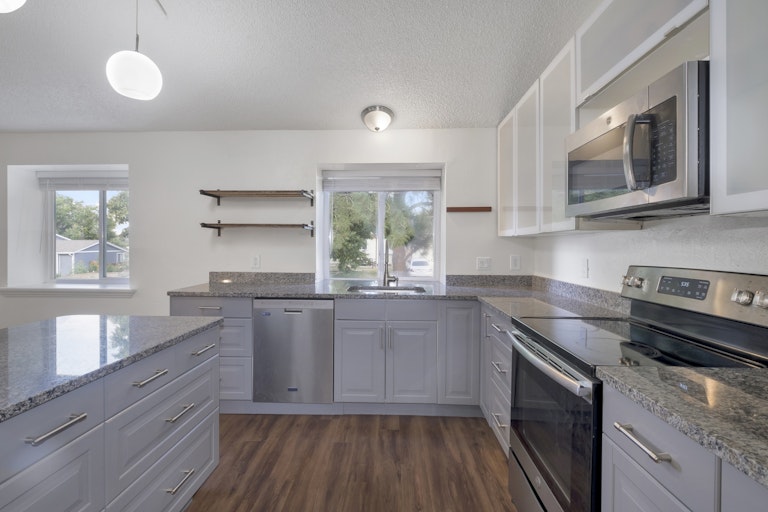 Photo 5 of 19 - 2731 S Salida Way, Aurora, CO 80013