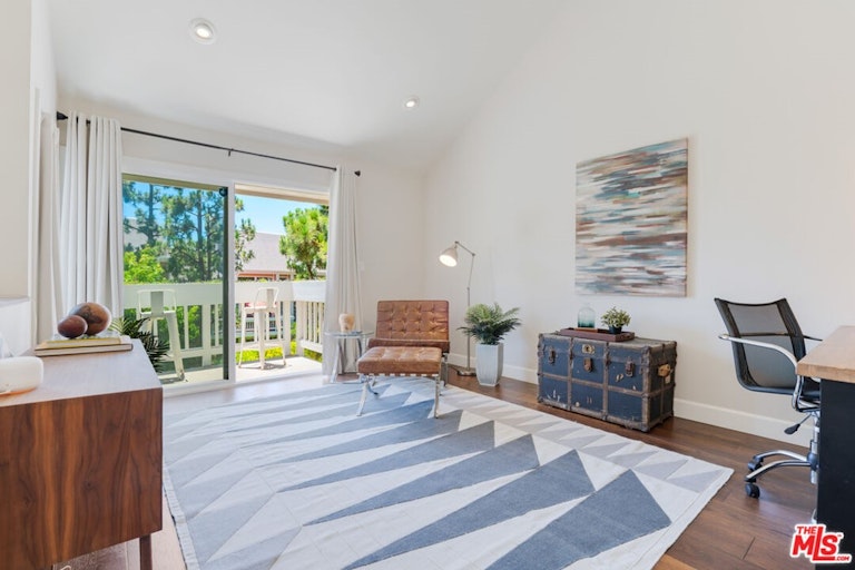 Photo 25 of 41 - 4342 Redwood Ave Unit C308, Marina Del Rey, CA 90292