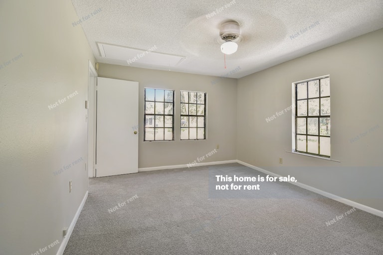 Photo 21 of 29 - 827 Dennison St, Jacksonville, FL 32254