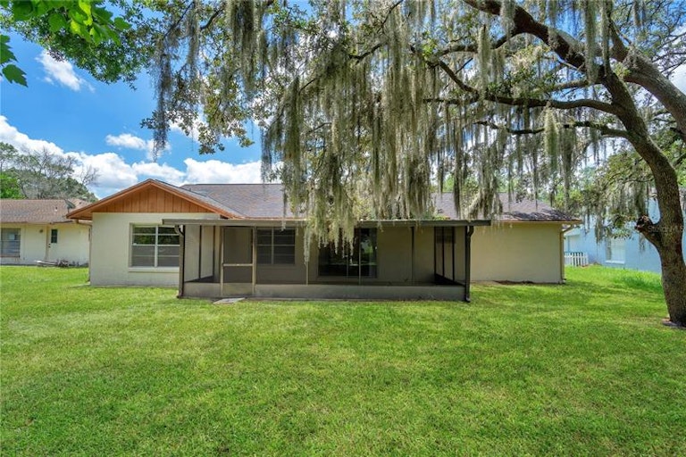 Photo 23 of 33 - 9425 Cannon Dr, Orlando, FL 32817