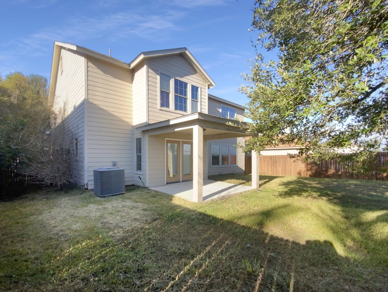 Photo 25 of 27 - 111 Salerno Dr, San Marcos, TX 78666