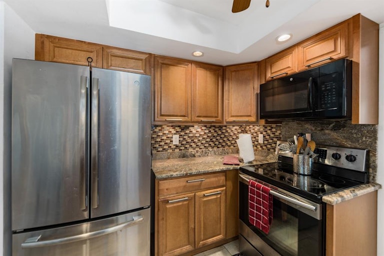 Photo 7 of 27 - 4344 Nelson Ave, Sarasota, FL 34231