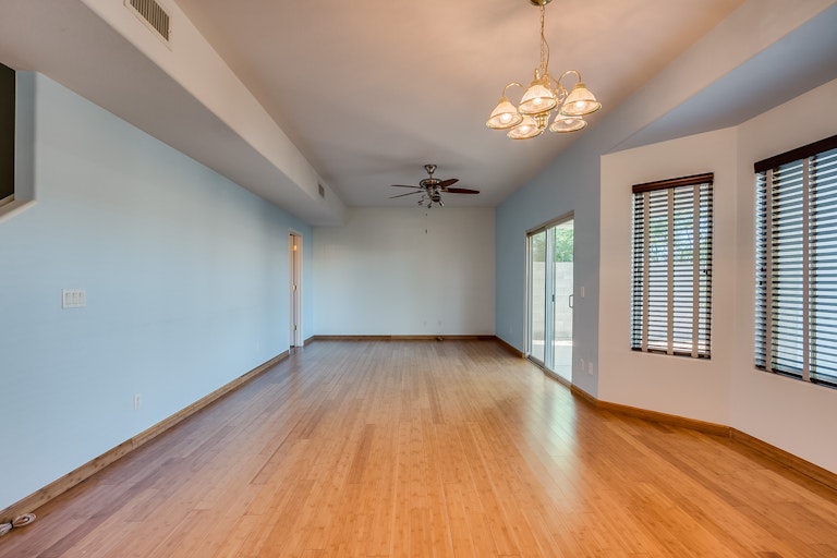 Photo 4 of 34 - 7306 S 12th Pl, Phoenix, AZ 85042